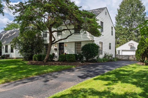 Photo of 1640 Barrington Road, Columbus, OH 43221 (MLS # 226032617)