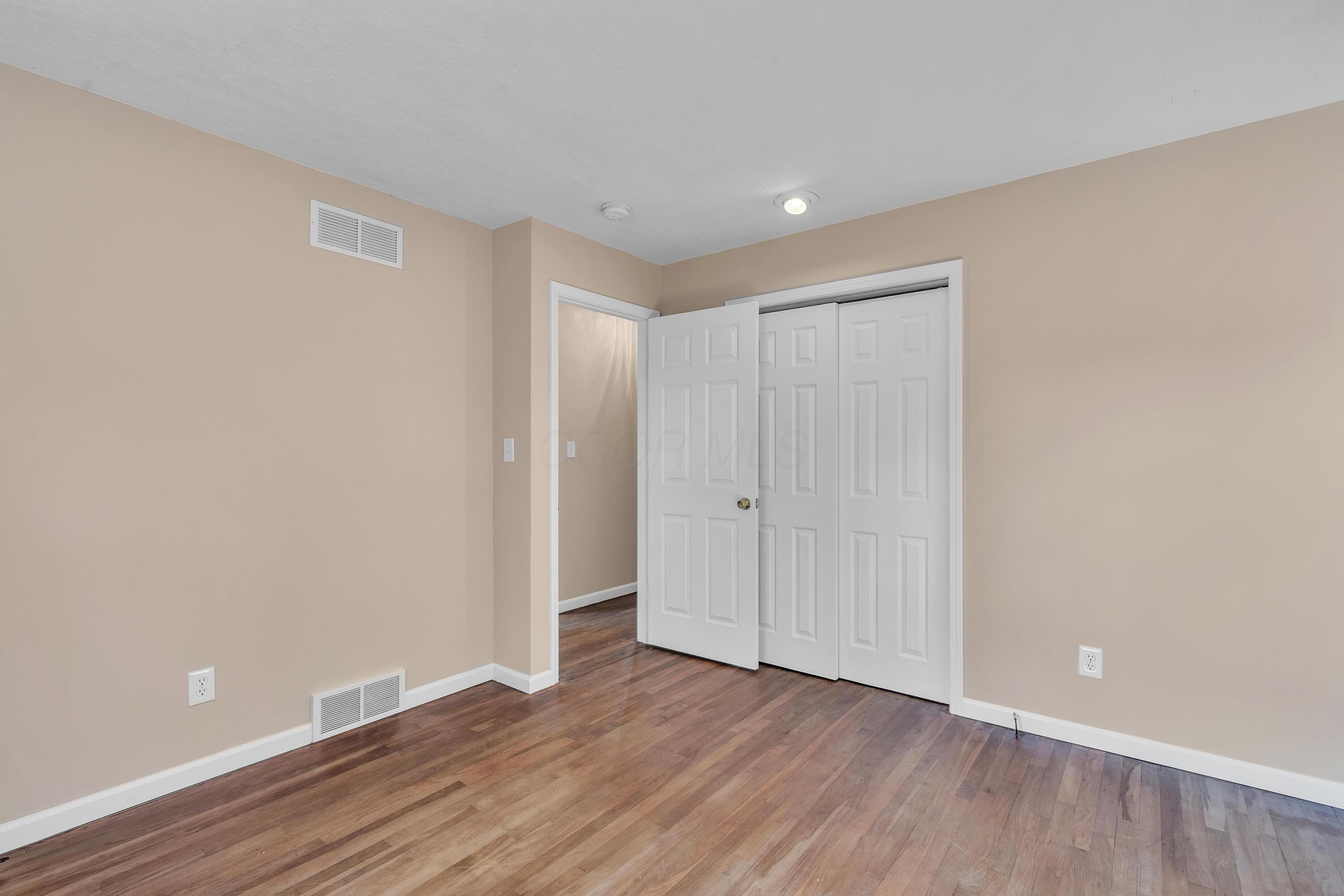 Columbus, Ohio 43229, United States, 3 Bedrooms Bedrooms, ,2 BathroomsBathrooms,Residential,Contingent,186615