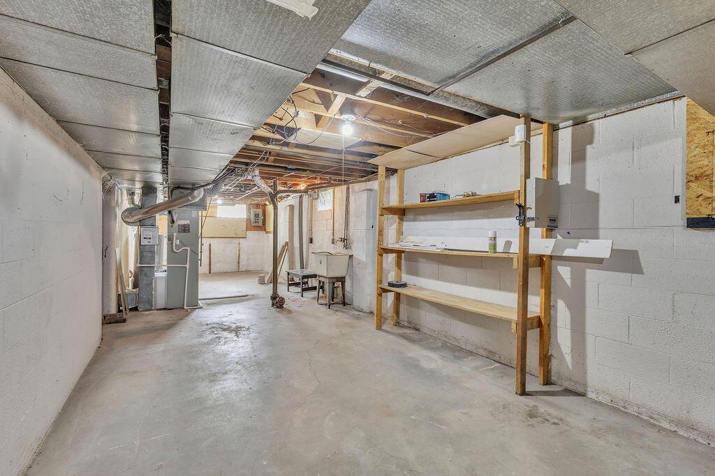 Columbus, Ohio 43229, United States, 3 Bedrooms Bedrooms, ,2 BathroomsBathrooms,Residential,Contingent,186615