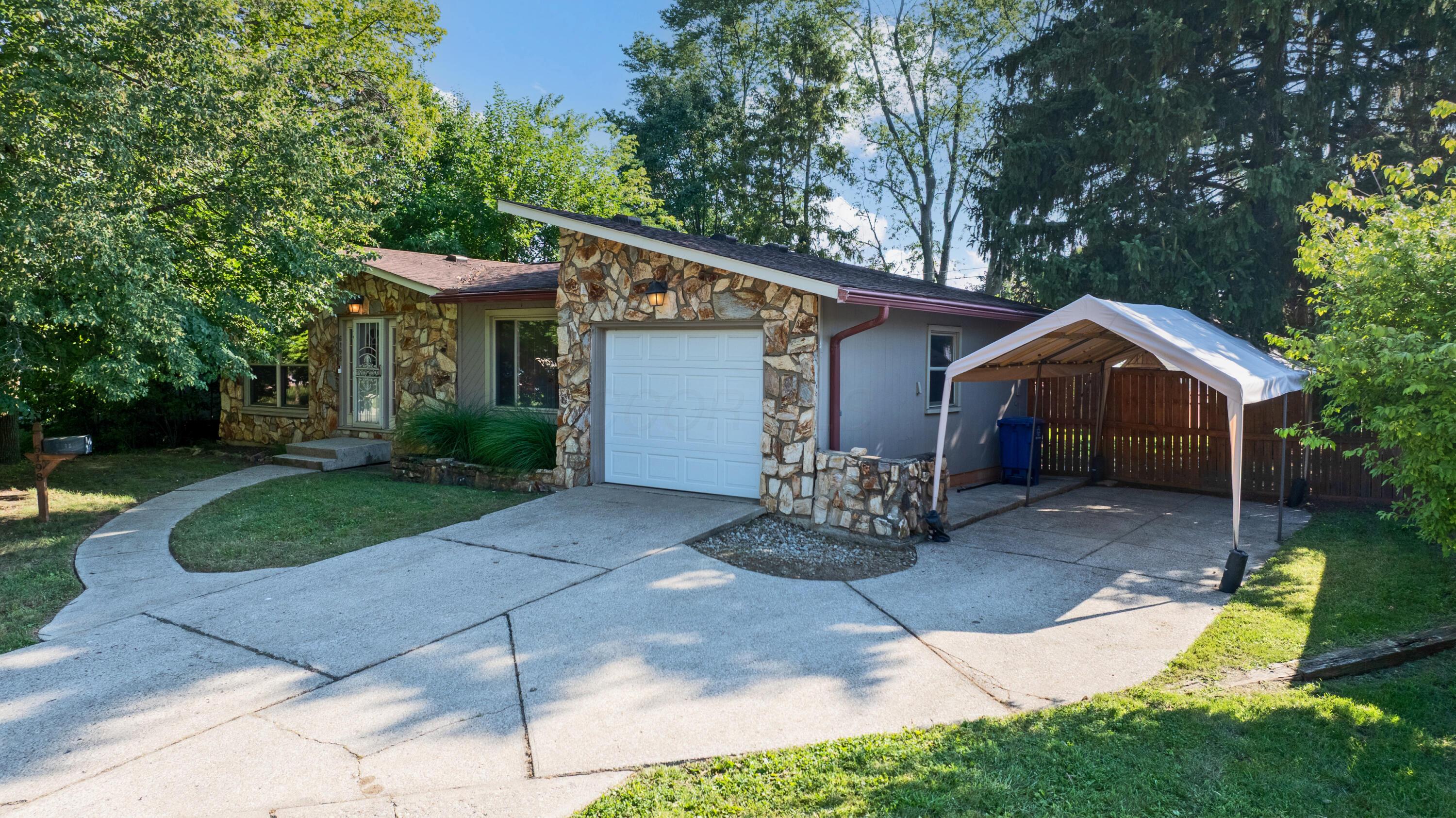 Columbus, Ohio 43229, United States, 3 Bedrooms Bedrooms, ,2 BathroomsBathrooms,Residential,Contingent,186615