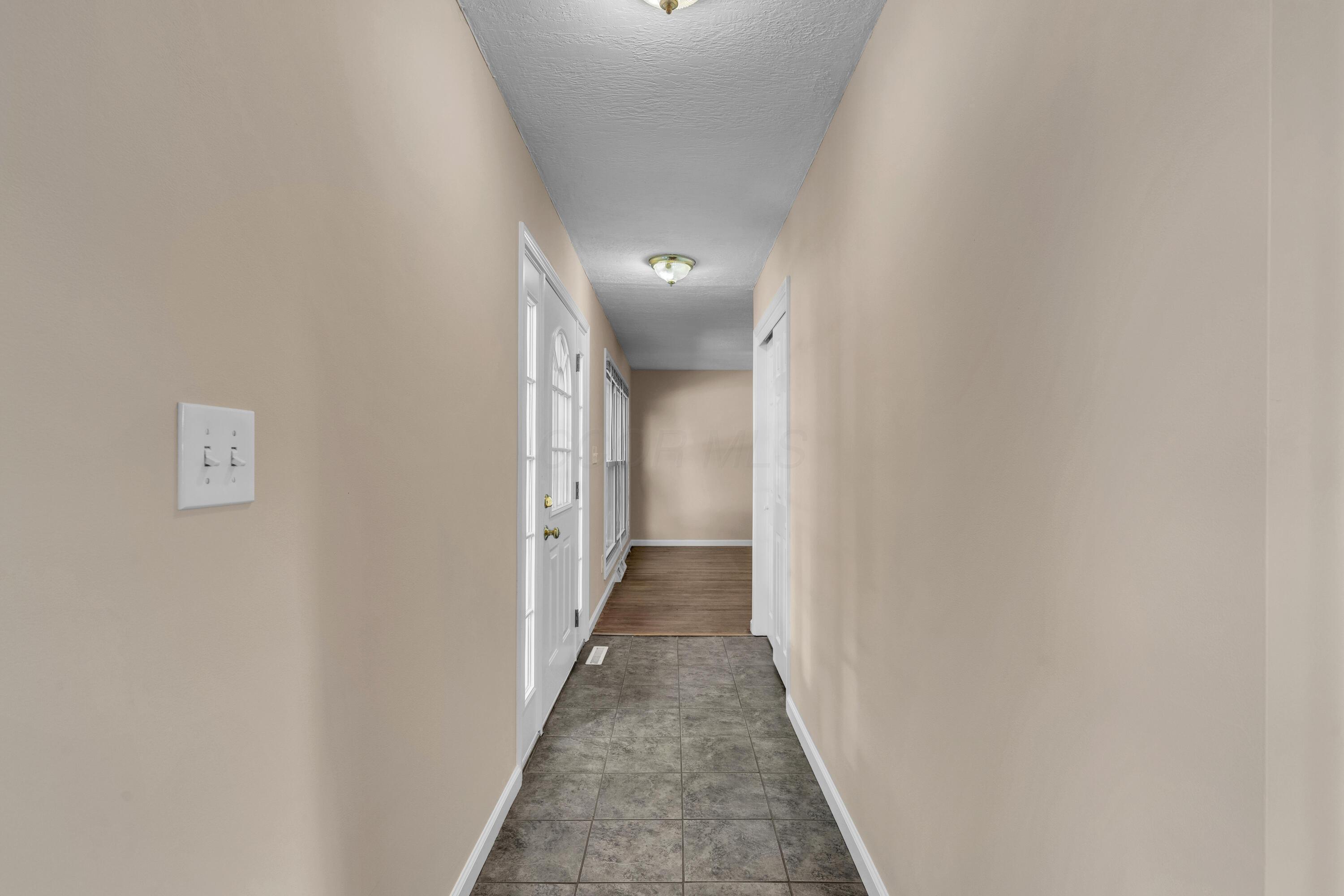 Columbus, Ohio 43229, United States, 3 Bedrooms Bedrooms, ,2 BathroomsBathrooms,Residential,Contingent,186615