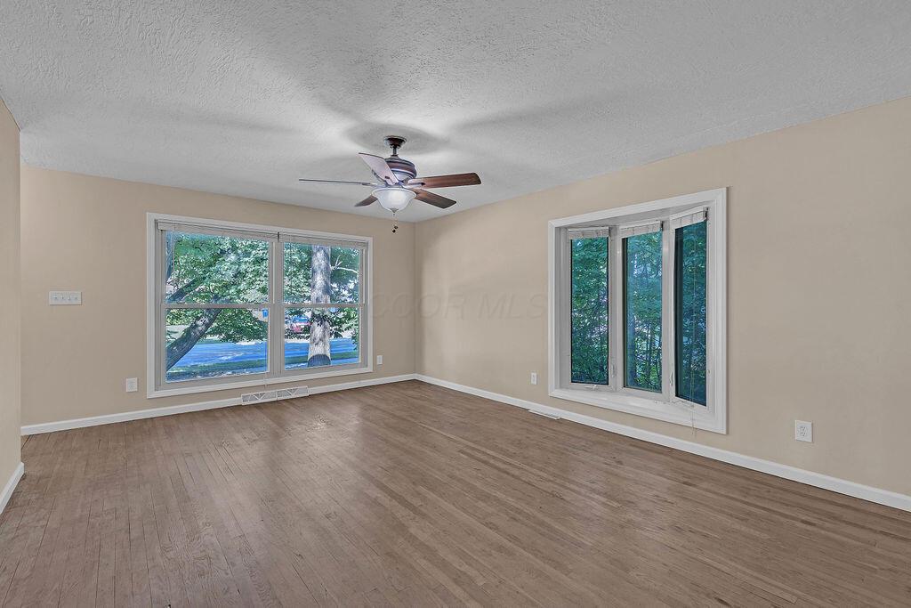 Columbus, Ohio 43229, United States, 3 Bedrooms Bedrooms, ,2 BathroomsBathrooms,Residential,Contingent,186615