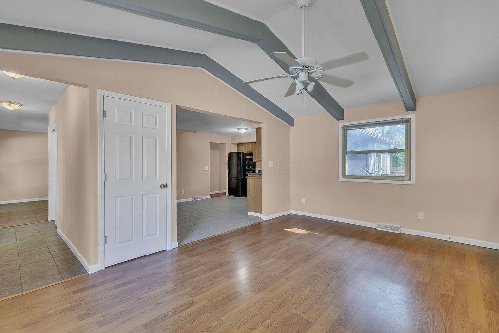 Columbus, Ohio 43229, United States, 3 Bedrooms Bedrooms, ,2 BathroomsBathrooms,Residential,Contingent,186615