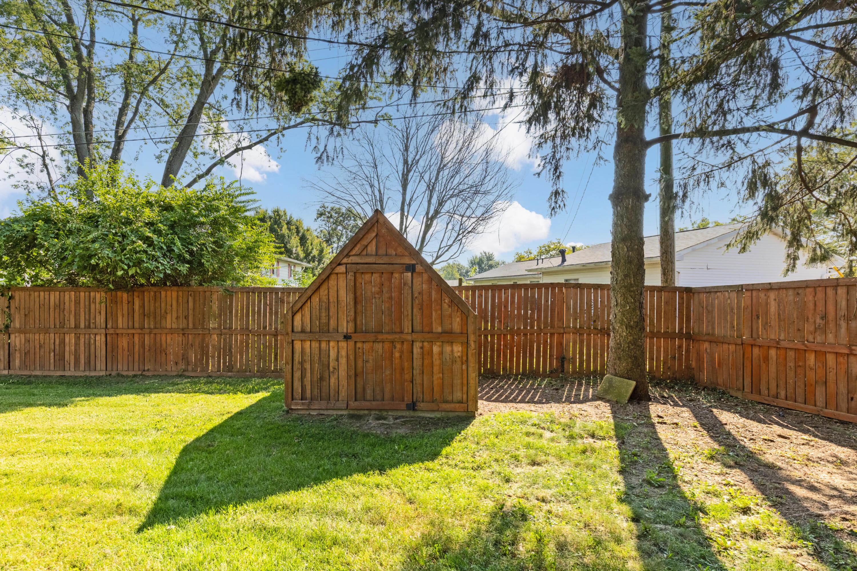 Columbus, Ohio 43229, United States, 3 Bedrooms Bedrooms, ,2 BathroomsBathrooms,Residential,Contingent,186615