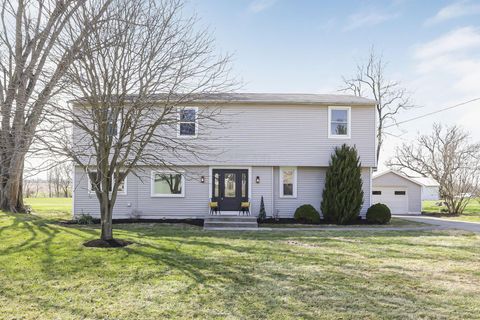 Photo of 5225 Lithopolis Winchester Road NW, Canal Winchester, OH 43110 (MLS # 226009376)