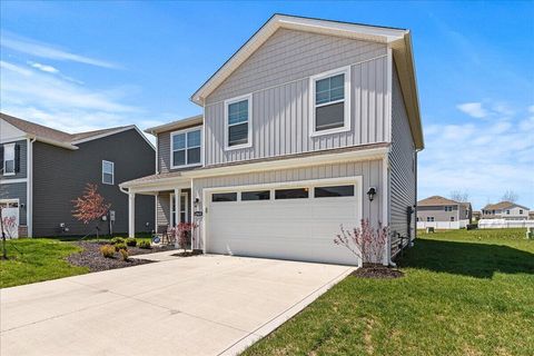 Photo of 4949 Sanford Grv Place, Canal Winchester, OH 43110 (MLS # 226011612)