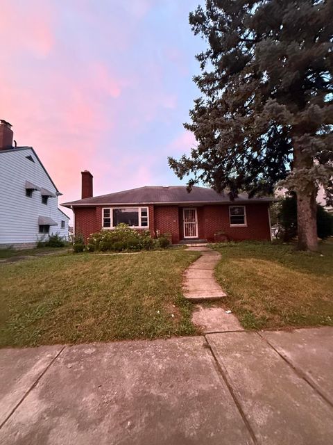 Photo of 1414 S Champion Avenue, Columbus, OH 43206 (MLS # 226027567)