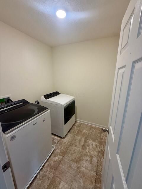 Tiny photo for 808 Saddle Avenue, Pataskala, OH 43062 (MLS # 225045585)