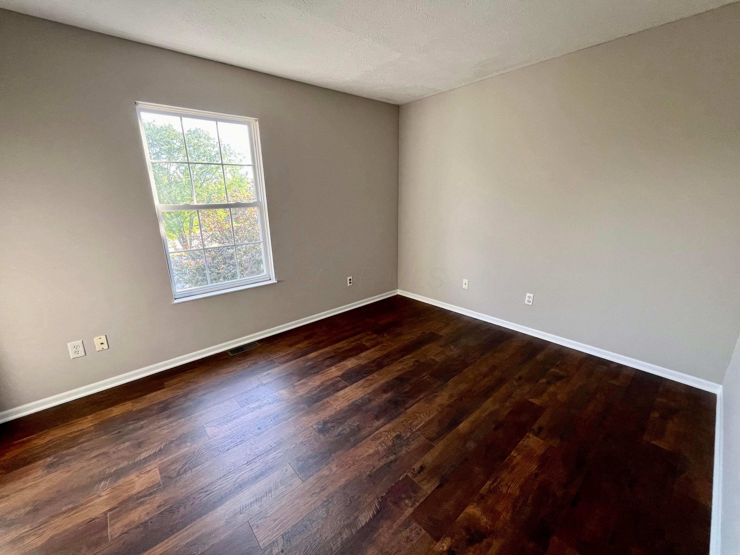 755 Parkbluff Way, Lewis Center, Ohio image 19