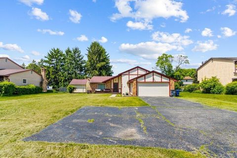 Photo of 463 Rosehill Road, Reynoldsburg, OH 43068 (MLS # 226017192)