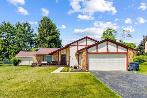Photo of 463 Rosehill Road, Reynoldsburg, OH 43068 (MLS # 226017192)