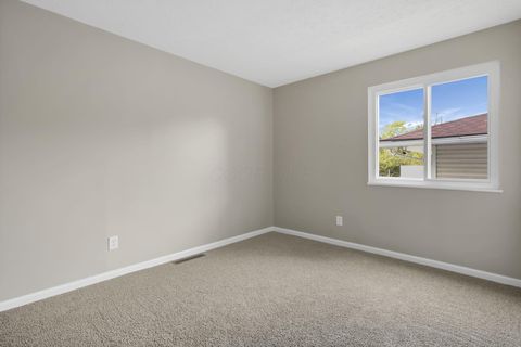 Tiny photo for 1673 Liscomb Road, Columbus, OH 43207 (MLS # 226003534)