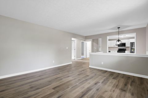 Tiny photo for 1673 Liscomb Road, Columbus, OH 43207 (MLS # 226003534)