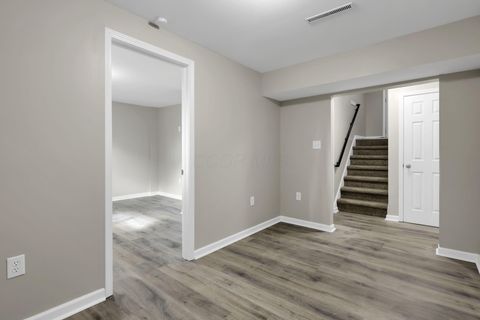 Tiny photo for 1673 Liscomb Road, Columbus, OH 43207 (MLS # 226003534)