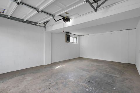 Tiny photo for 1673 Liscomb Road, Columbus, OH 43207 (MLS # 226003534)