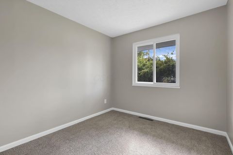 Tiny photo for 1673 Liscomb Road, Columbus, OH 43207 (MLS # 226003534)