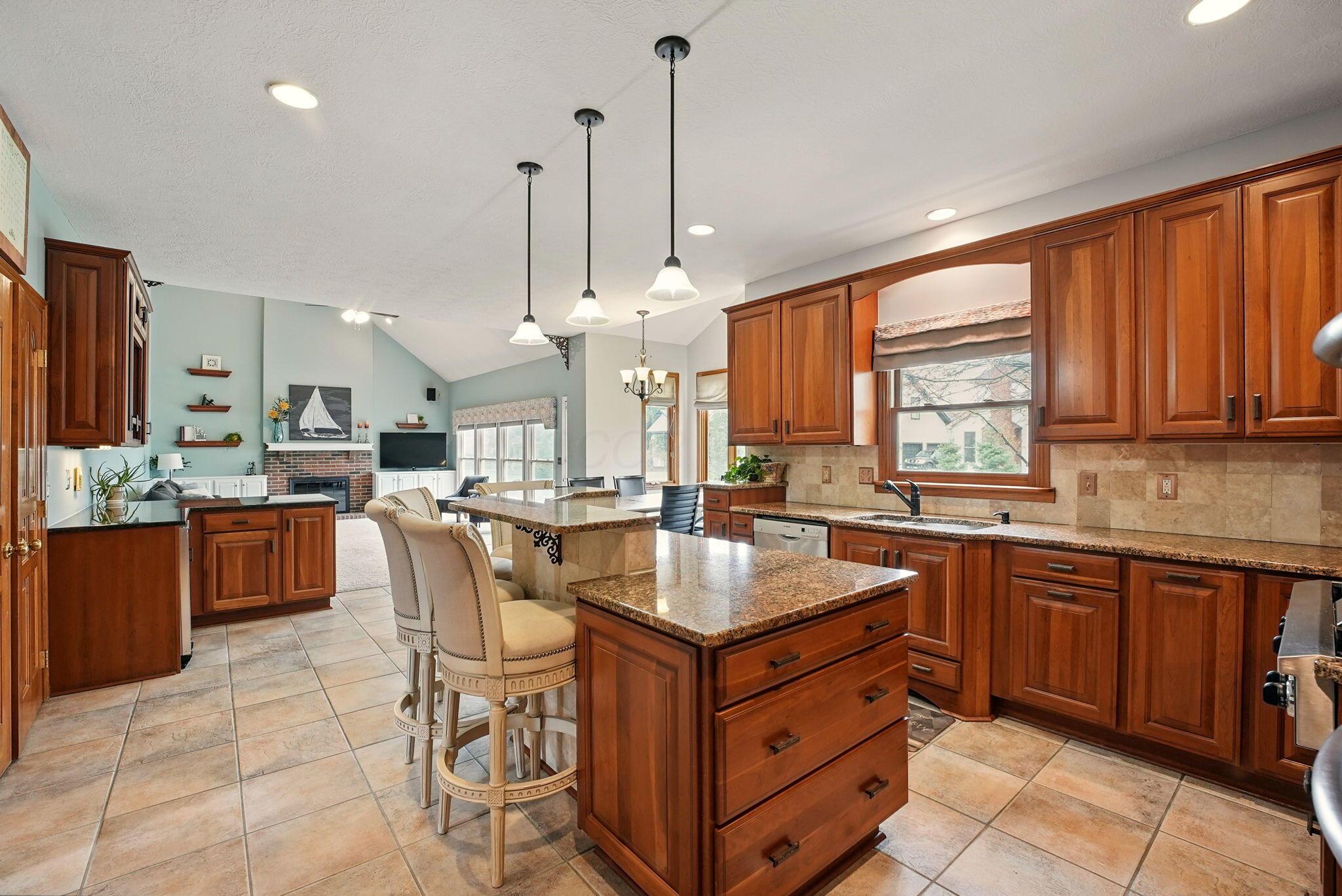 5553 Forest Knoll Court, Dublin, Ohio image 9