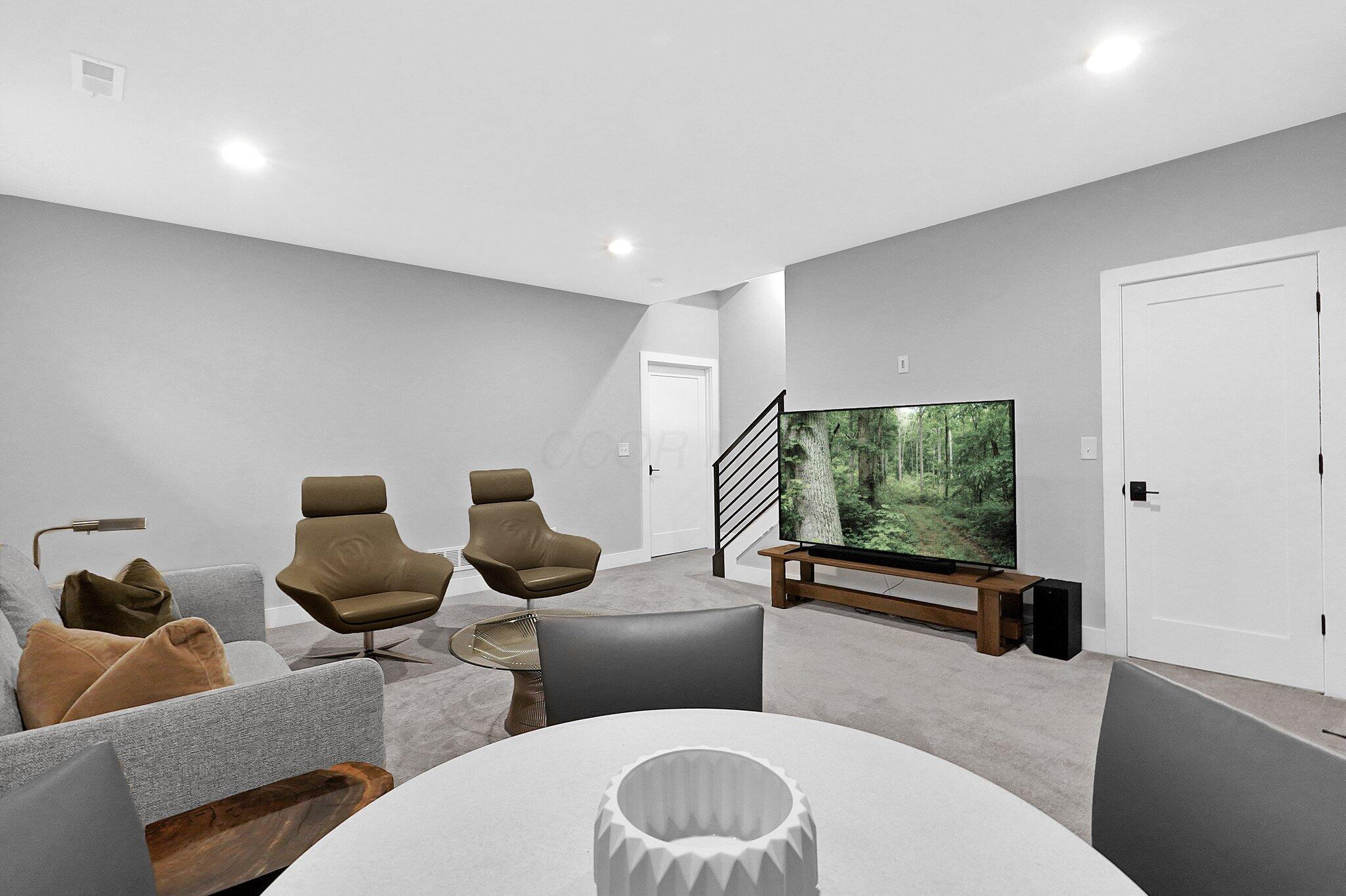 935 Pullman Place, Columbus, Ohio image 36
