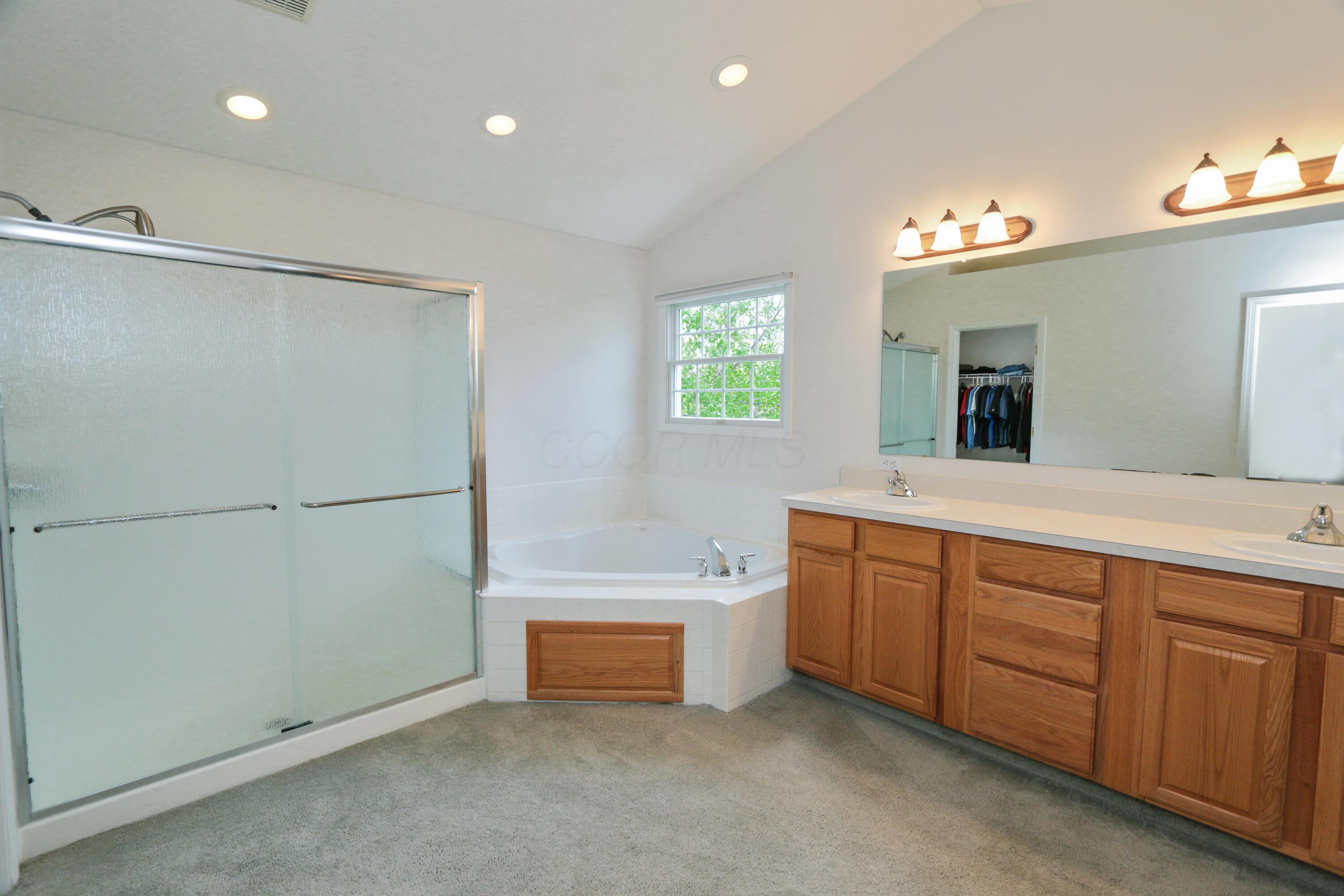 7553 Indian Creek Way, Powell, Ohio image 35