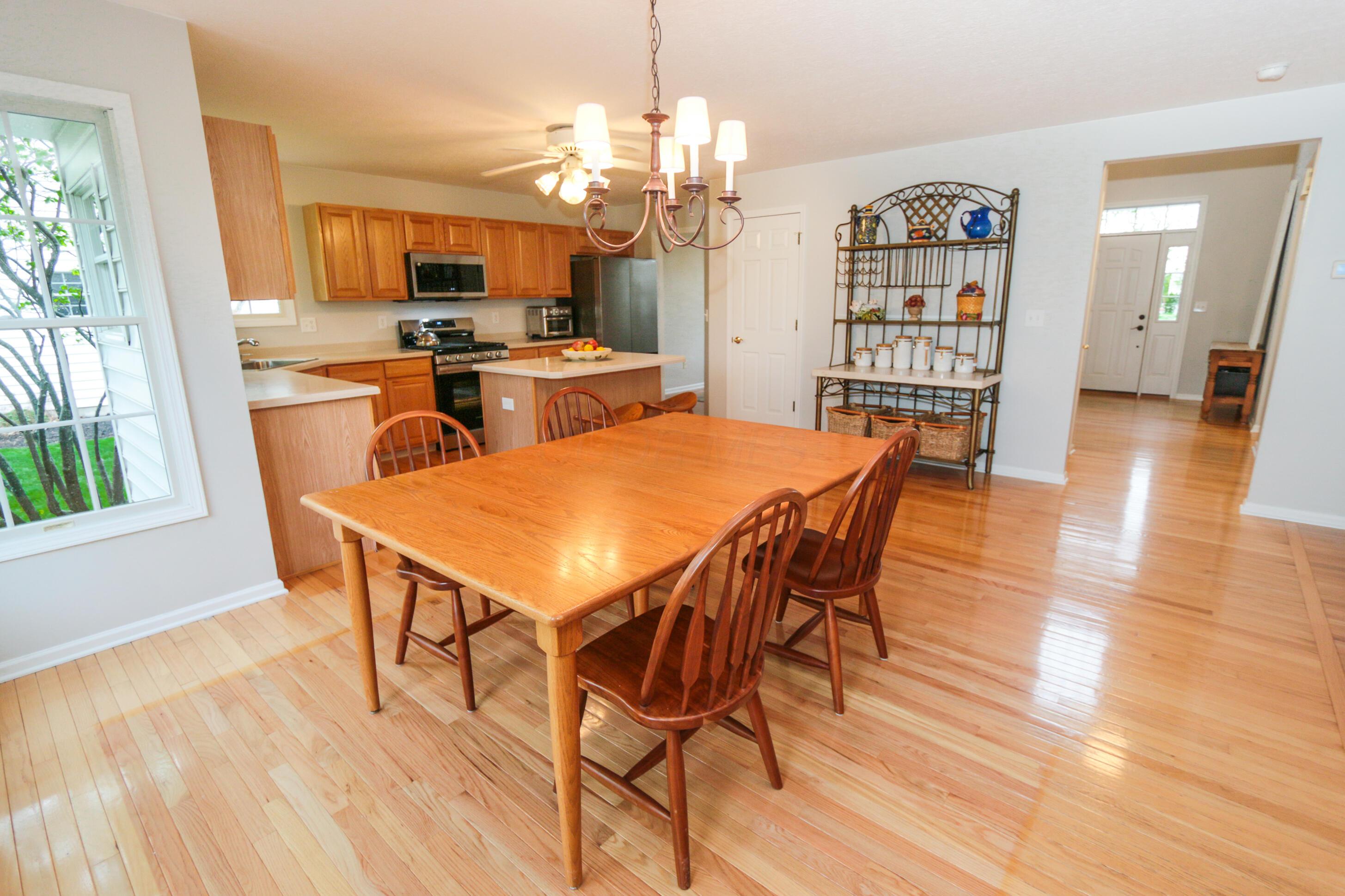 7553 Indian Creek Way, Powell, Ohio image 16