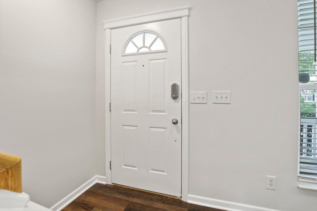 Photo of 5998 Blaverly Drive, New Albany, OH 43054 (MLS # 225042446)