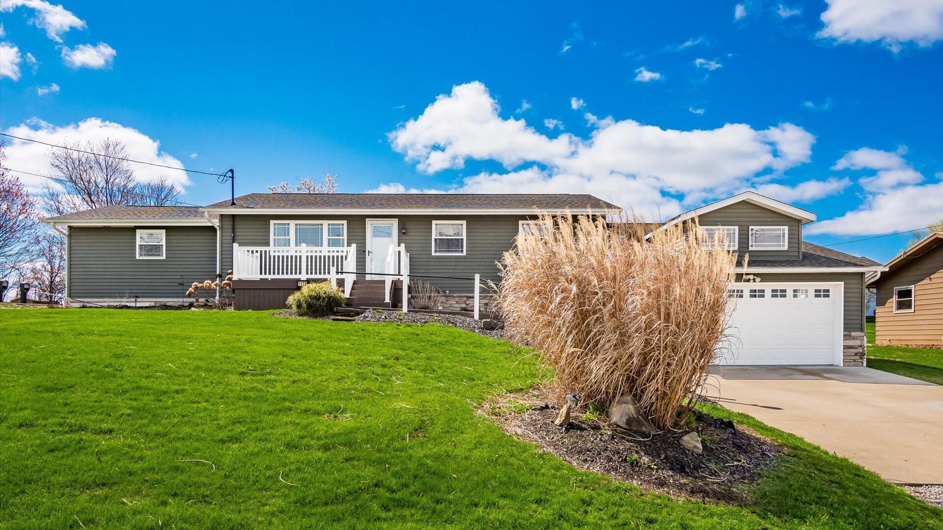 7172 Dean Drive, Cambridge, Ohio image 3