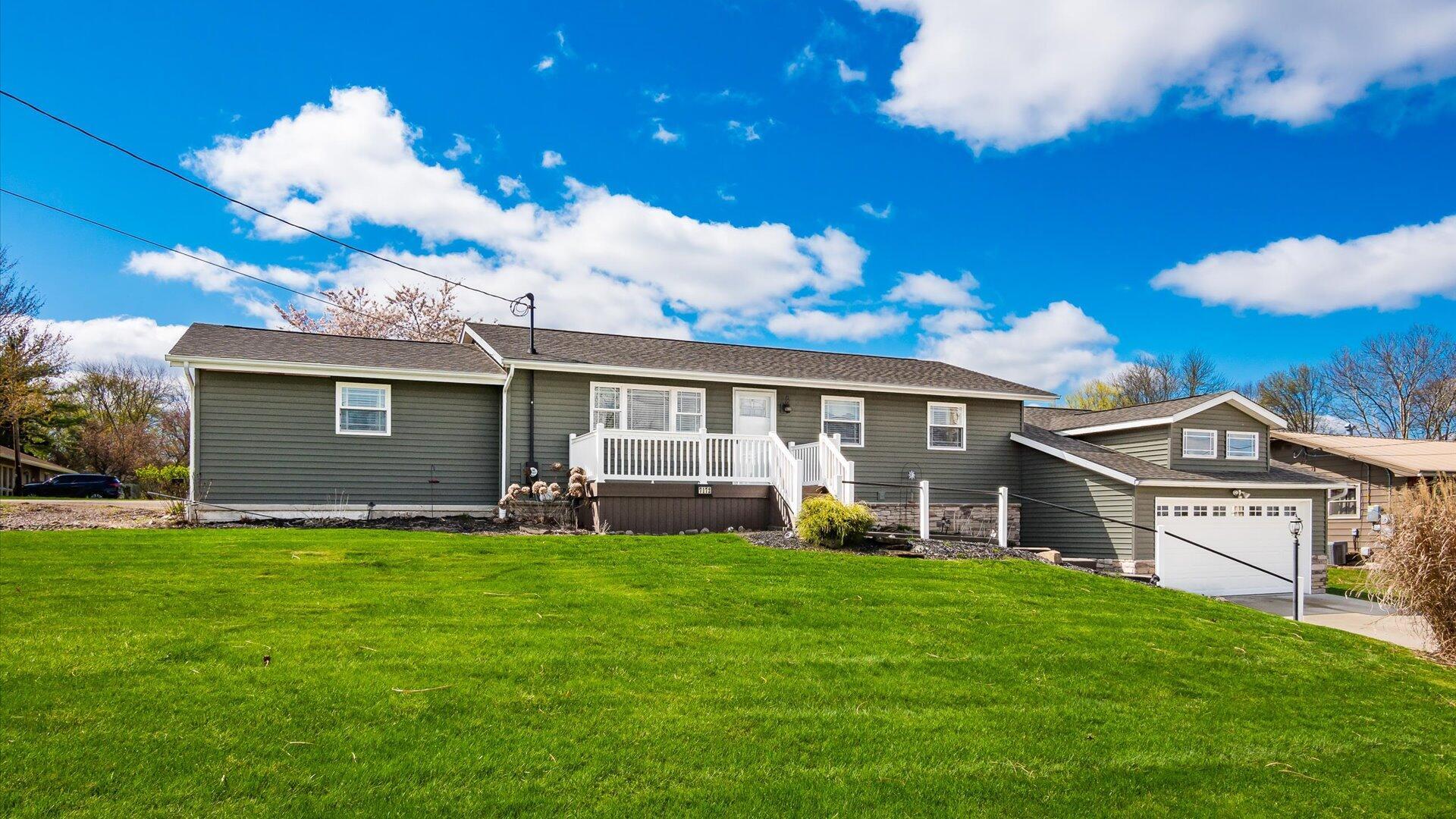 7172 Dean Drive, Cambridge, Ohio image 2
