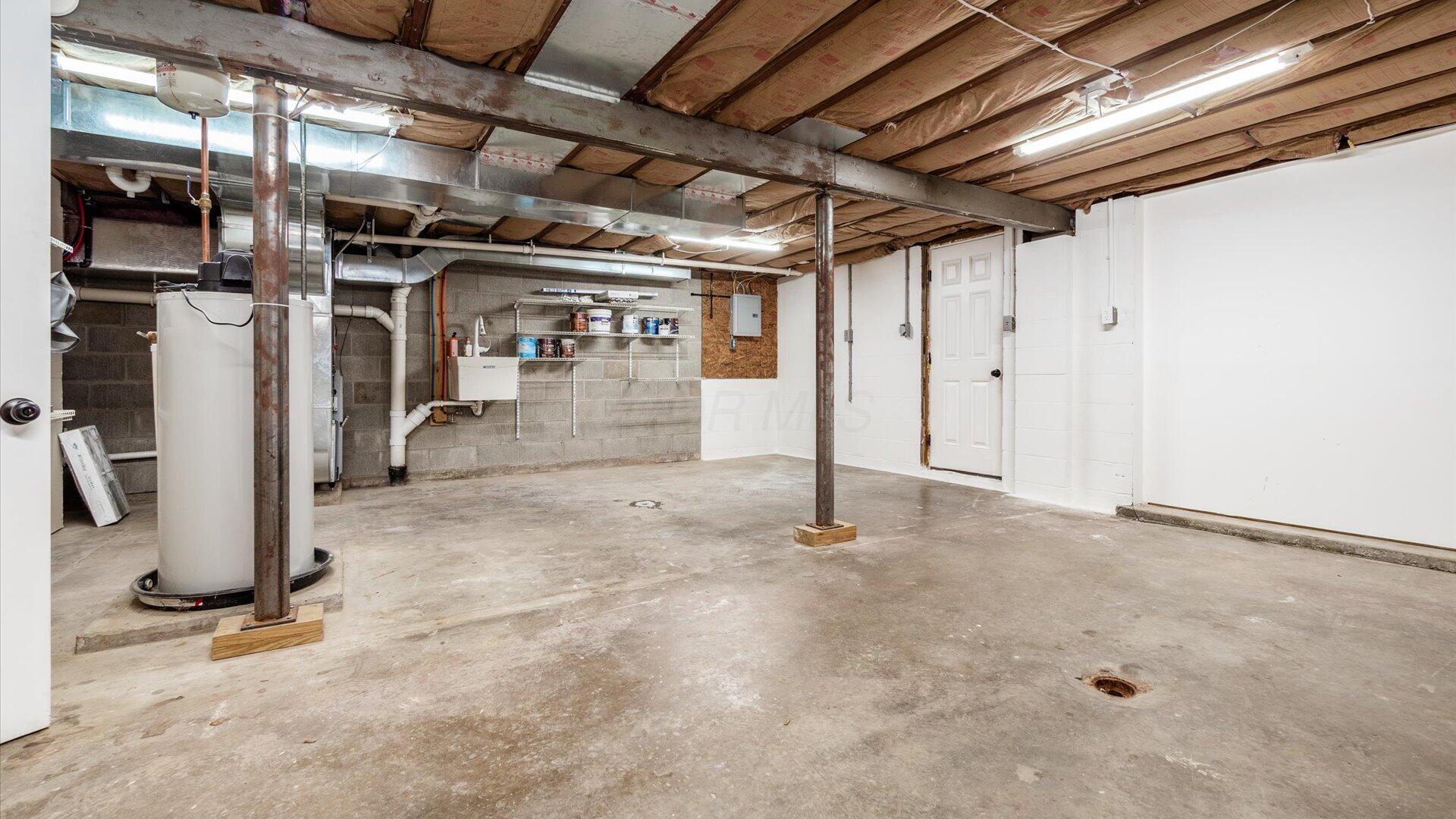 7172 Dean Drive, Cambridge, Ohio image 36
