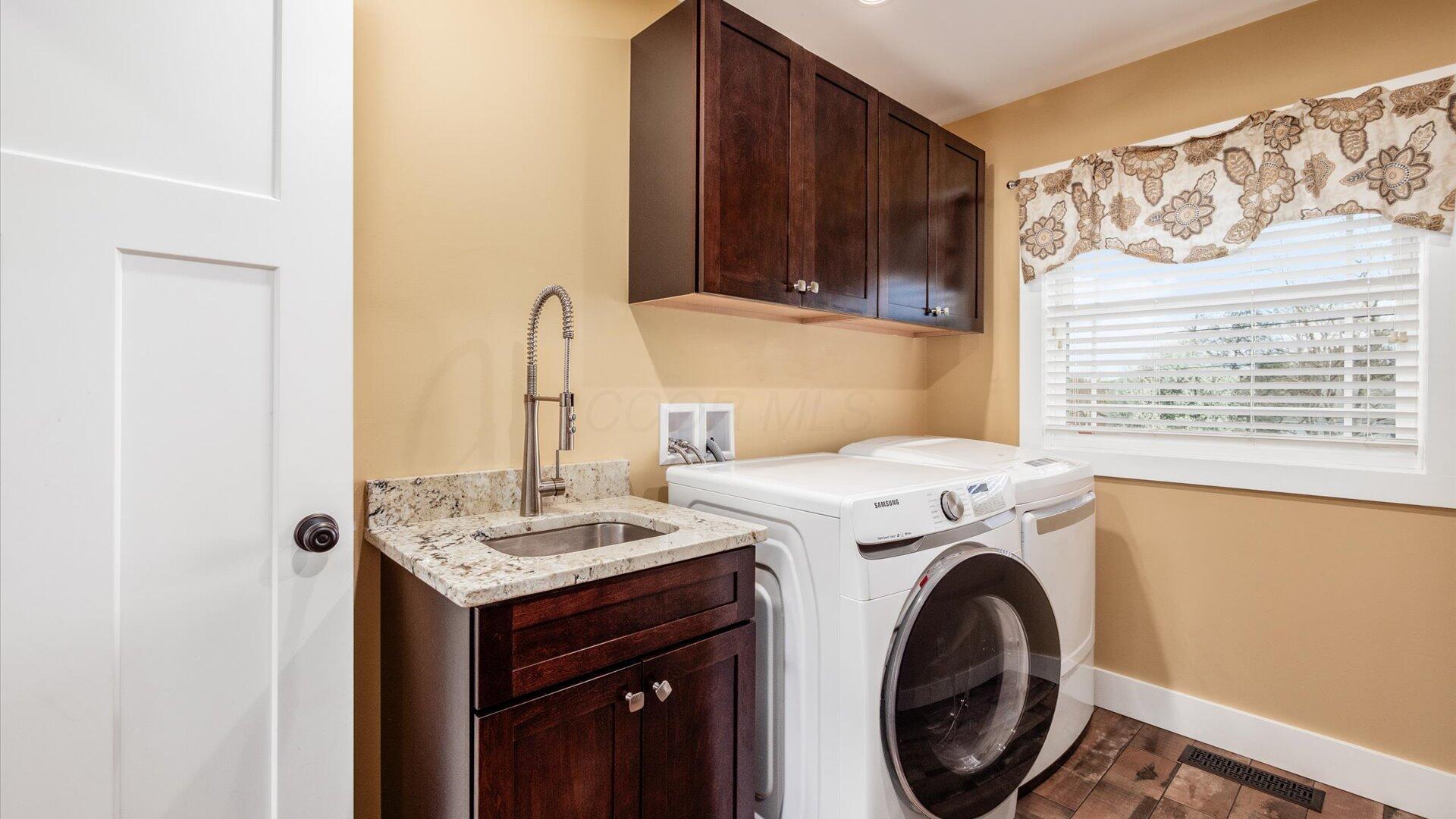 7172 Dean Drive, Cambridge, Ohio image 32