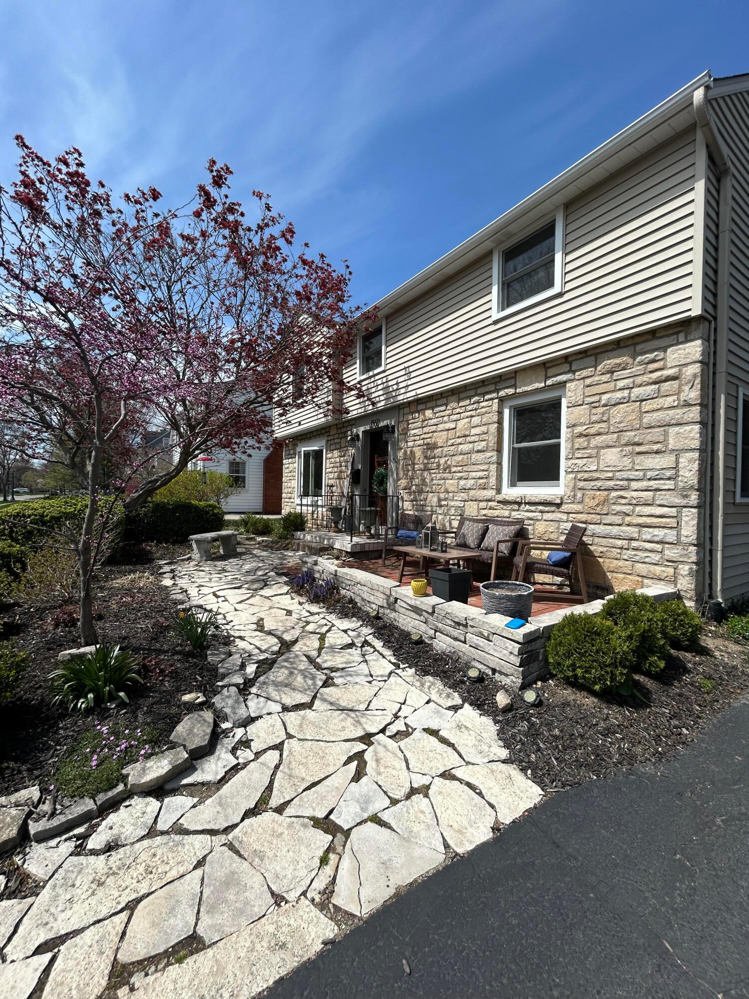 1560 Guilford Road, Columbus, Ohio image 2