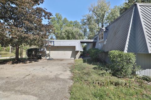 Tiny photo for 777 Lakeshore Drive, Columbus, OH 43235 (MLS # 225037784)