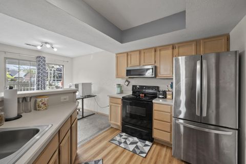 Tiny photo for 2430 Sportsman Drive, Grove City, OH 43123 (MLS # 225037375)