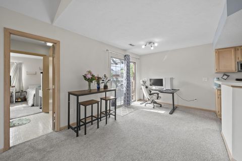 Tiny photo for 2430 Sportsman Drive, Grove City, OH 43123 (MLS # 225037375)