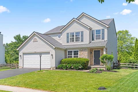 Homes For Sale - 7541 Totten Springs Drive<br/> Westerville, OH 43082