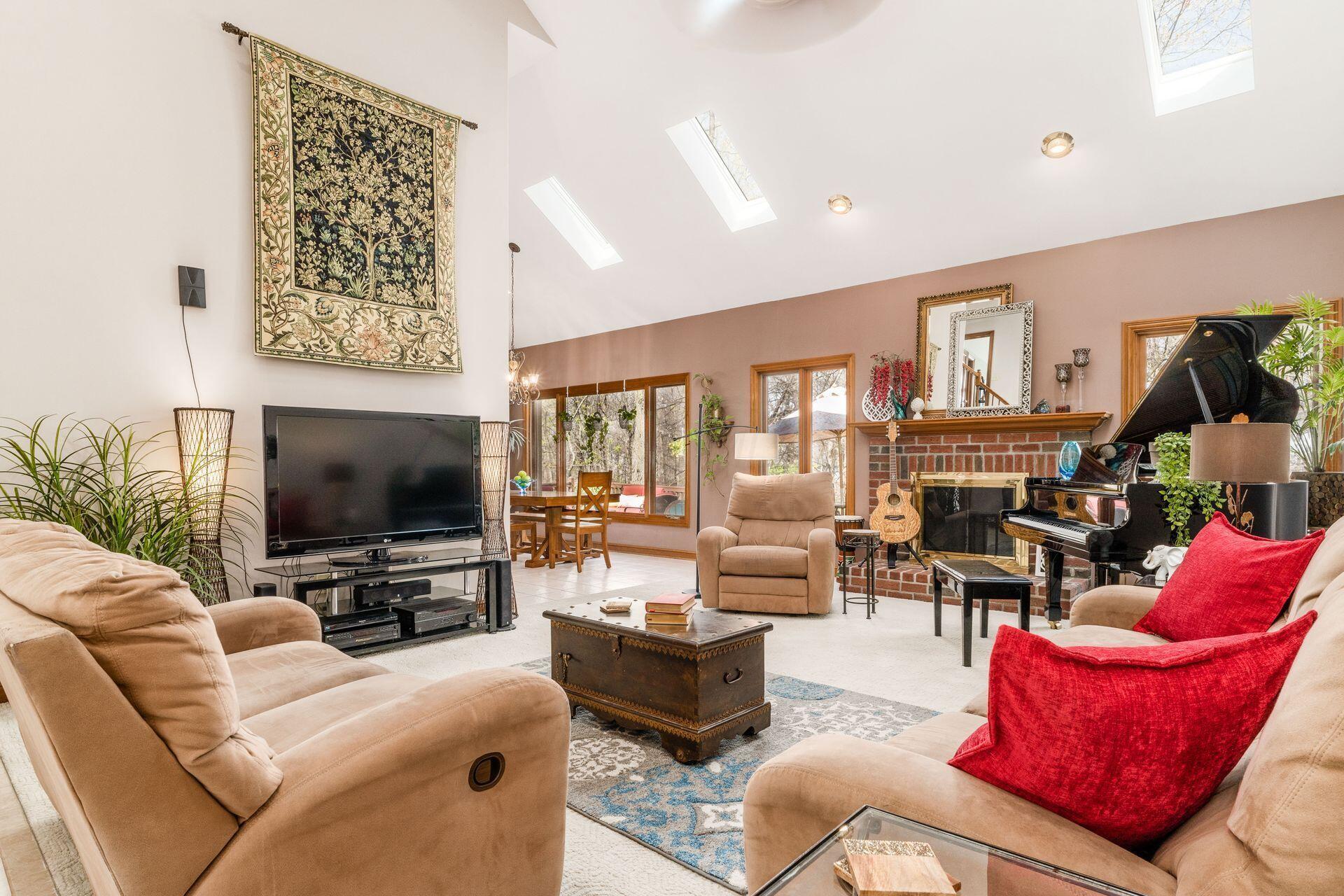 8798 Chateau Drive, Pickerington, Ohio image 18