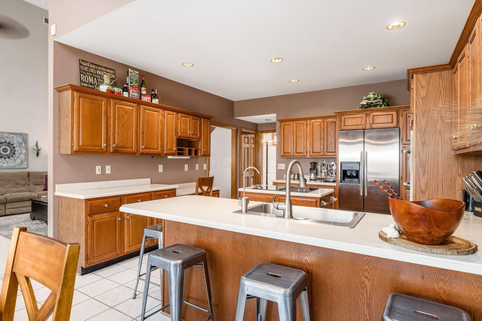 8798 Chateau Drive, Pickerington, Ohio image 22