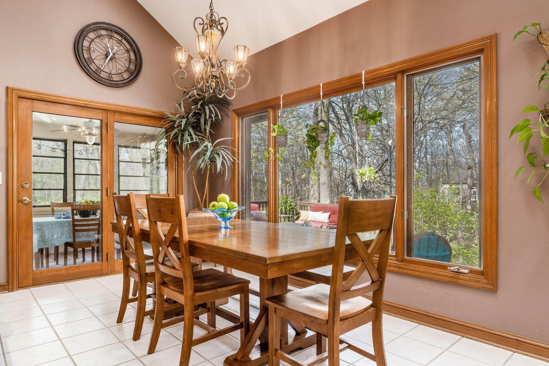 8798 Chateau Drive, Pickerington, Ohio image 24