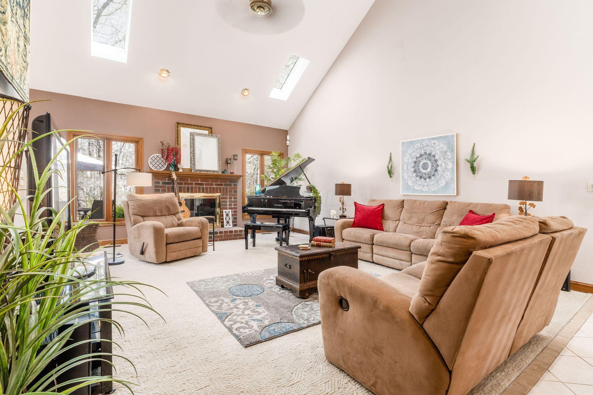 8798 Chateau Drive, Pickerington, Ohio image 19