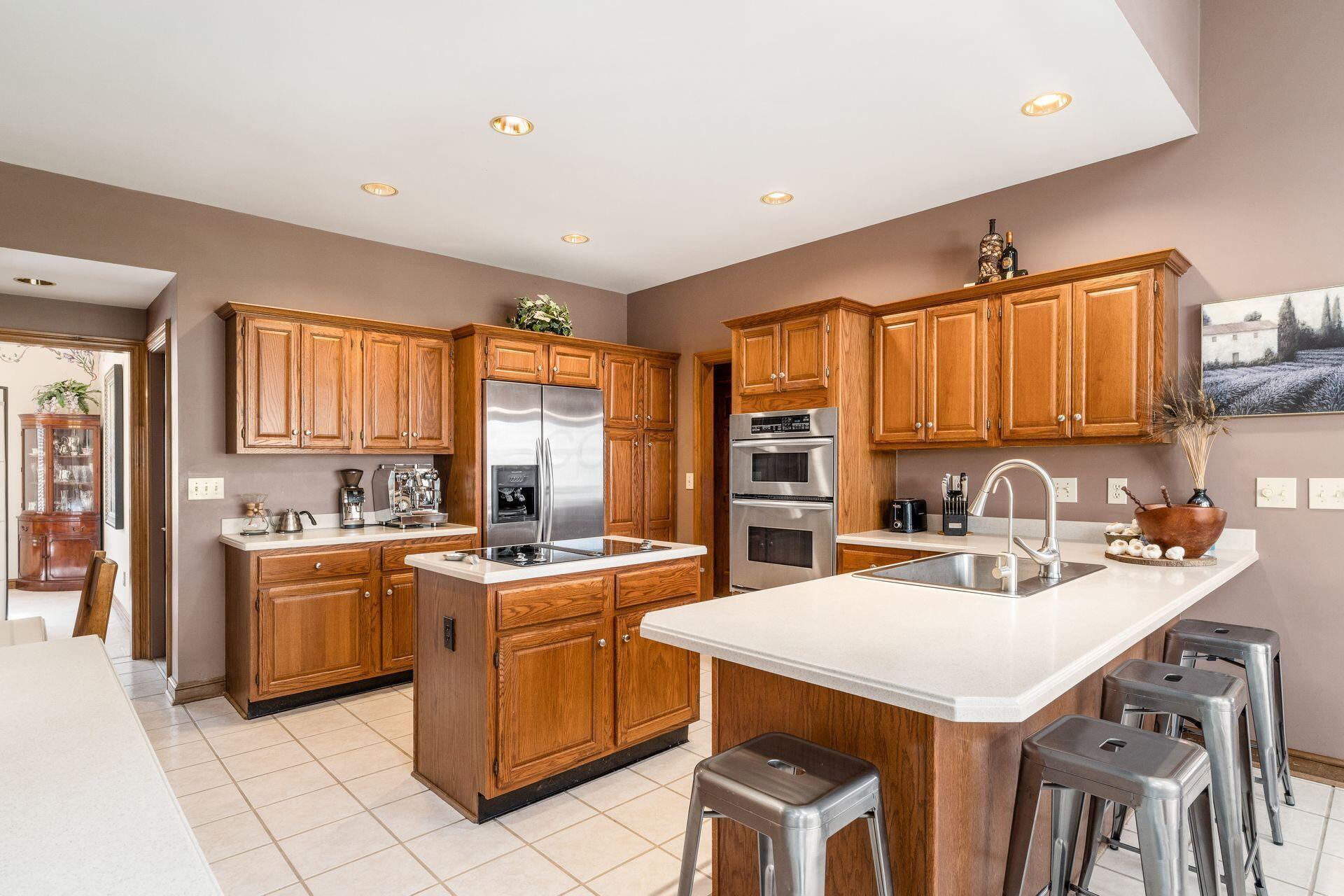 8798 Chateau Drive, Pickerington, Ohio image 20