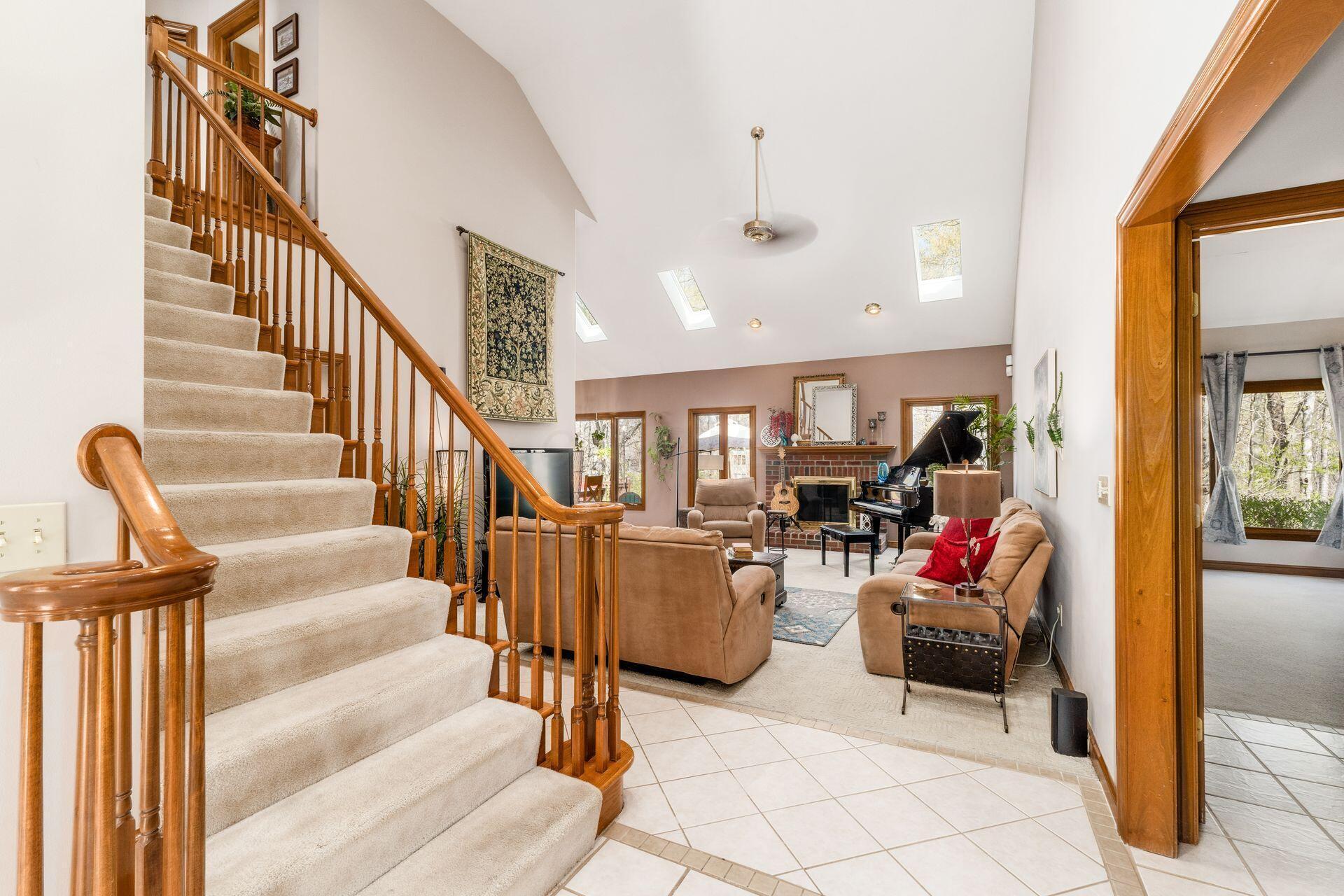 8798 Chateau Drive, Pickerington, Ohio image 10