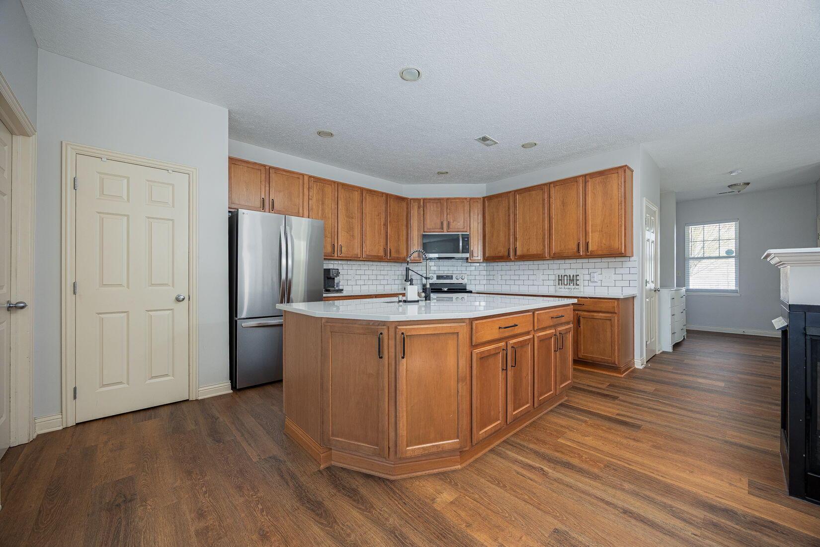 5977 Treven Way, Westerville, Ohio image 11