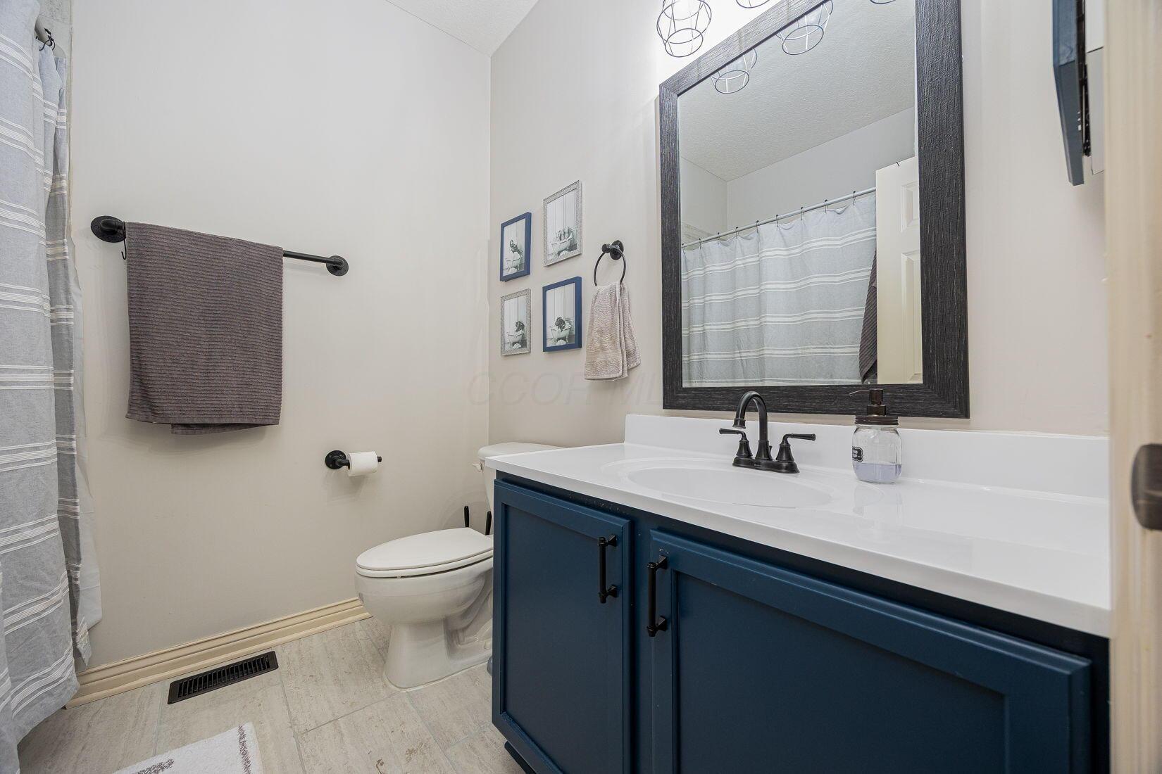 5977 Treven Way, Westerville, Ohio image 26
