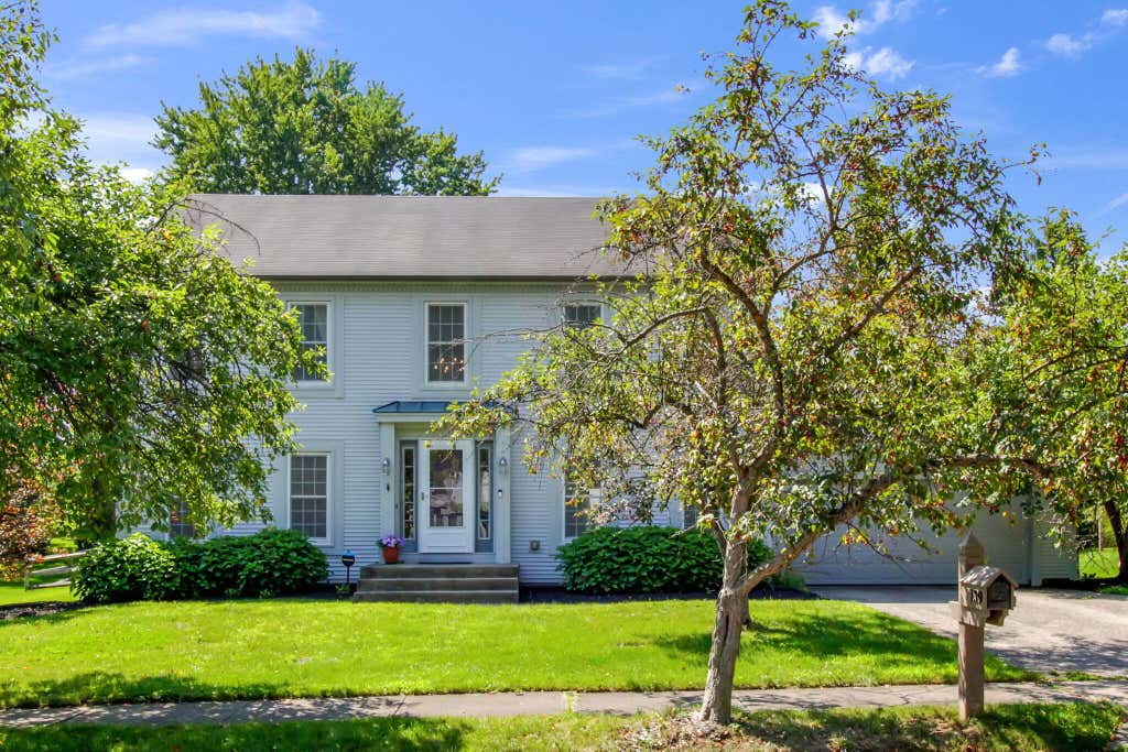 Photo of 139 Kellys Court, Powell, OH 43065 (MLS # 226028953)