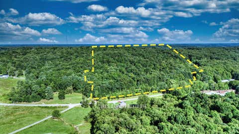 Photo of 10592 Fallsburg Road NE, Frazeysburg, OH 43822 (MLS # 226029701)