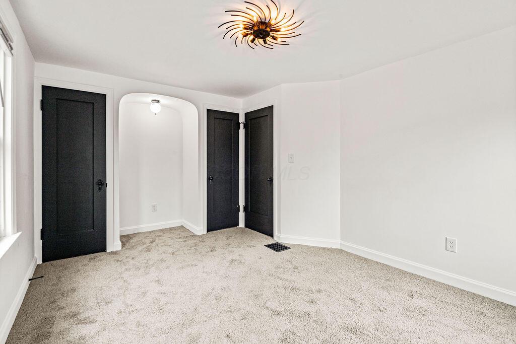 Columbus, Ohio 43211, United States, 3 Bedrooms Bedrooms, ,2 BathroomsBathrooms,Residential,Contingent,113287