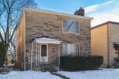 Photo of 1424-1426 Ashland Avenue, Columbus, OH 43212 (MLS # 226001321)