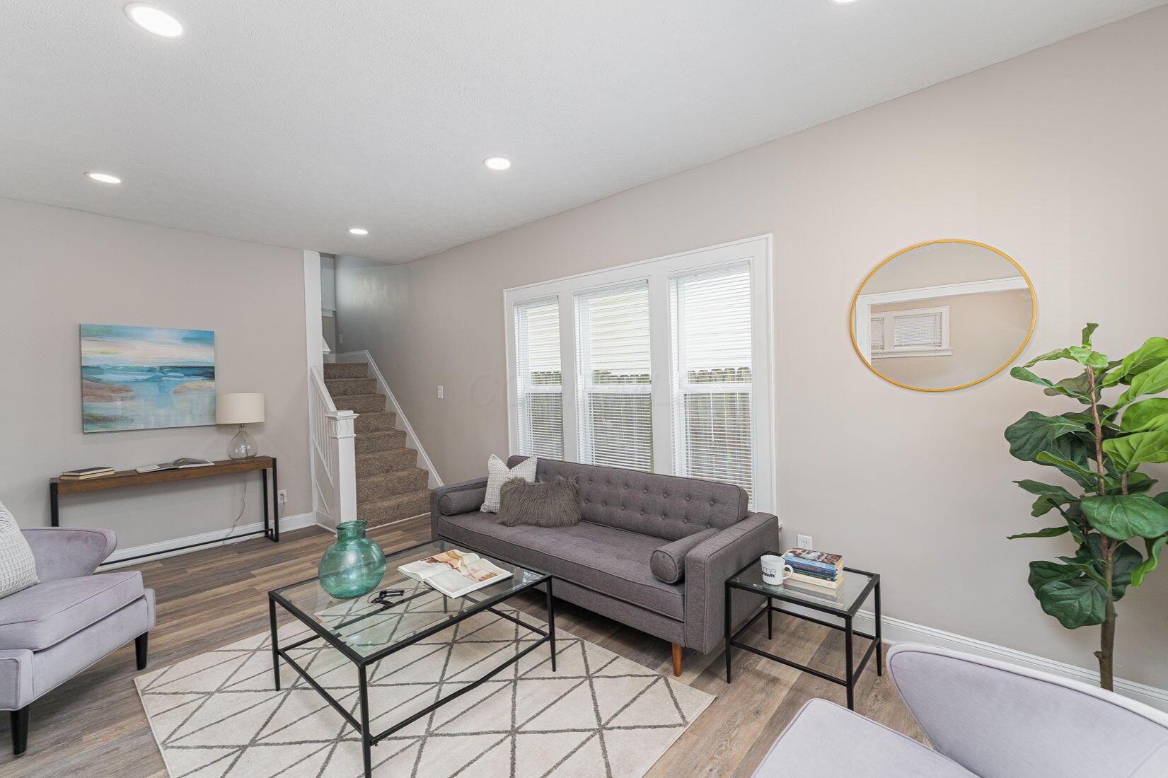 146 E Woodrow Avenue, Columbus, Ohio image 3