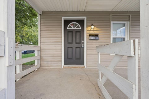Tiny photo for 2405 S 7th Street, Columbus, OH 43207 (MLS # 226036209)