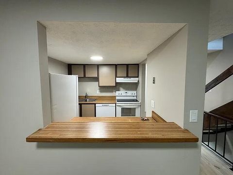 Tiny photo for 2814 Stonehenge Drive, Columbus, OH 43224 (MLS # 226002985)