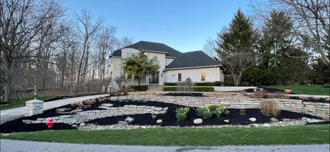 Photo of 4876 Paddington Way, Powell, OH 43065 (MLS # 226007933)